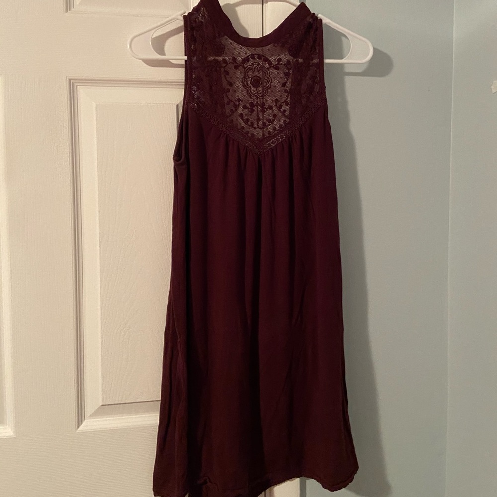 FLOWY LACE DETAILED DRESS